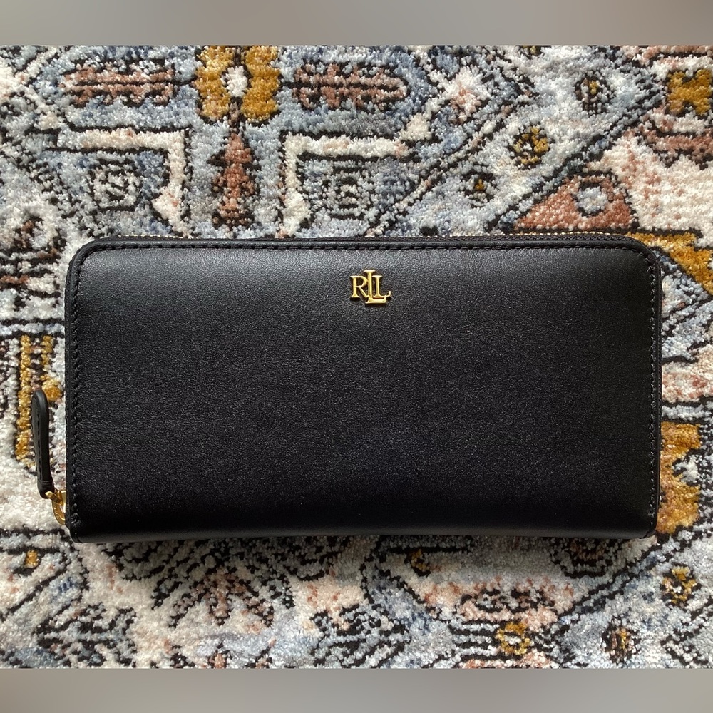 Lauren Ralph Lauren Seasonless BSR Zip-Around Wallet